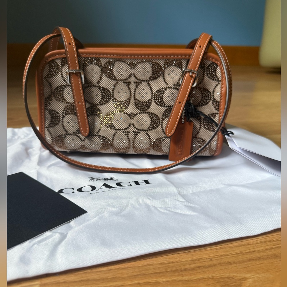 Coach Swing Zip Bag 20 in Crystal Signature Jacquard - Picture 3 of 9